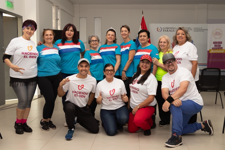 Bailamos Generosamente con el Grupo de Adultos Mayores VSyF