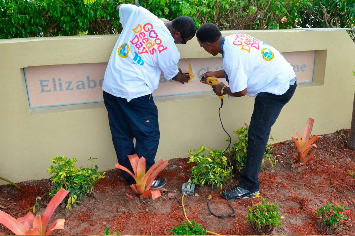 Volunteers renovate a children’s home in Nassau, Bahamas (Good Deeds Day)
