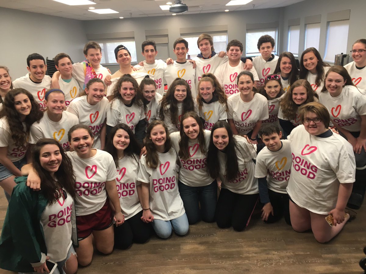 BBYO North Virginia coming together on Good Deeds Day 2017 to volunteer.