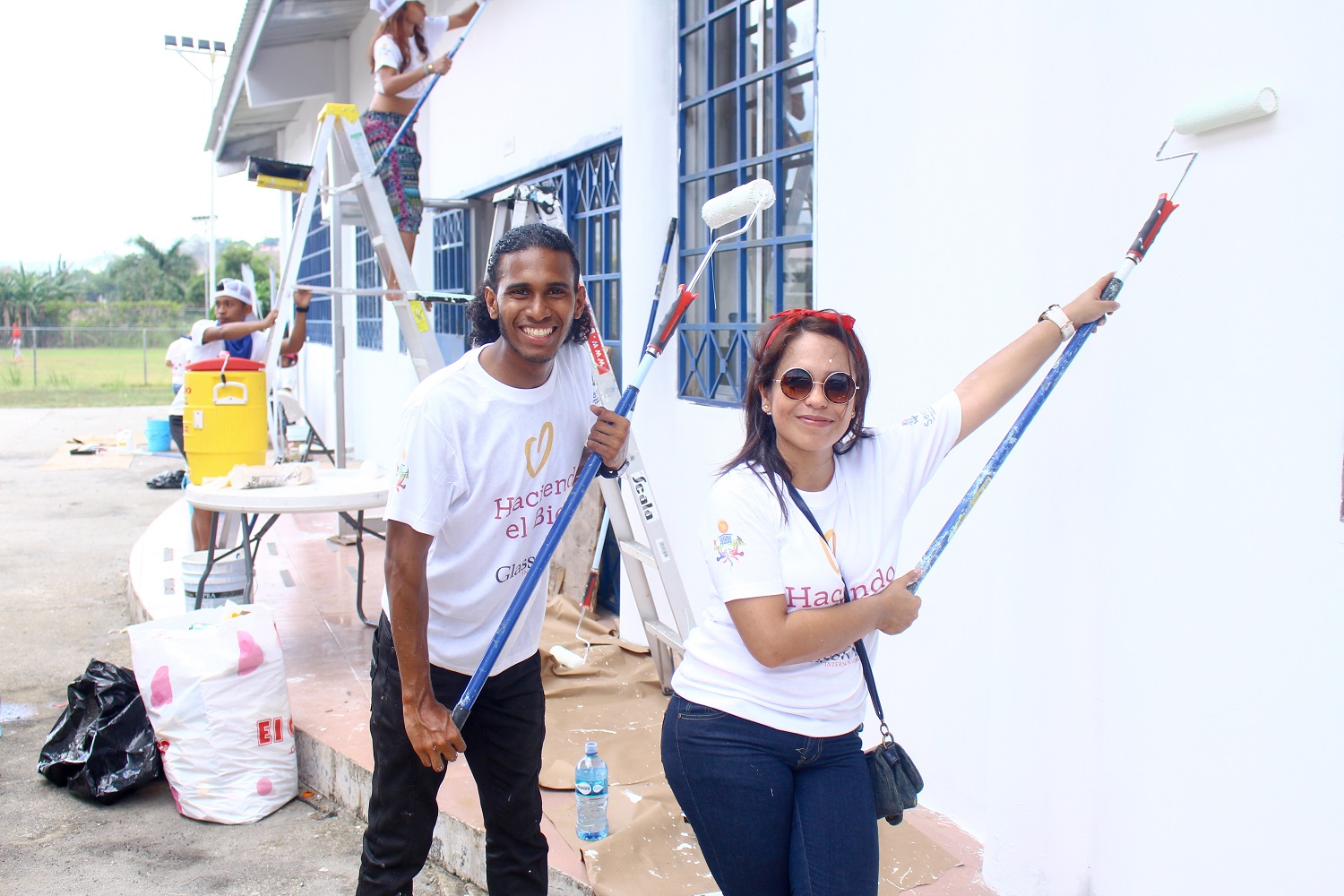 (Photo: Glasswing employees from Panama taking part in Good Deeds Day 2017)