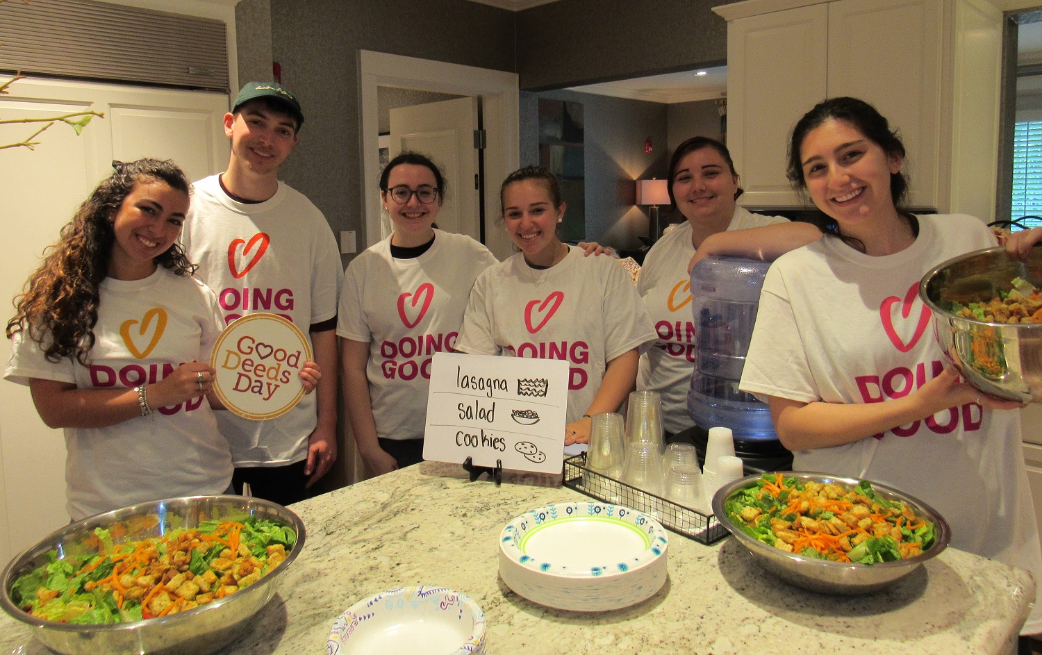 6 LastMinute Thanksgiving Volunteer Opportunities Good Deeds Day